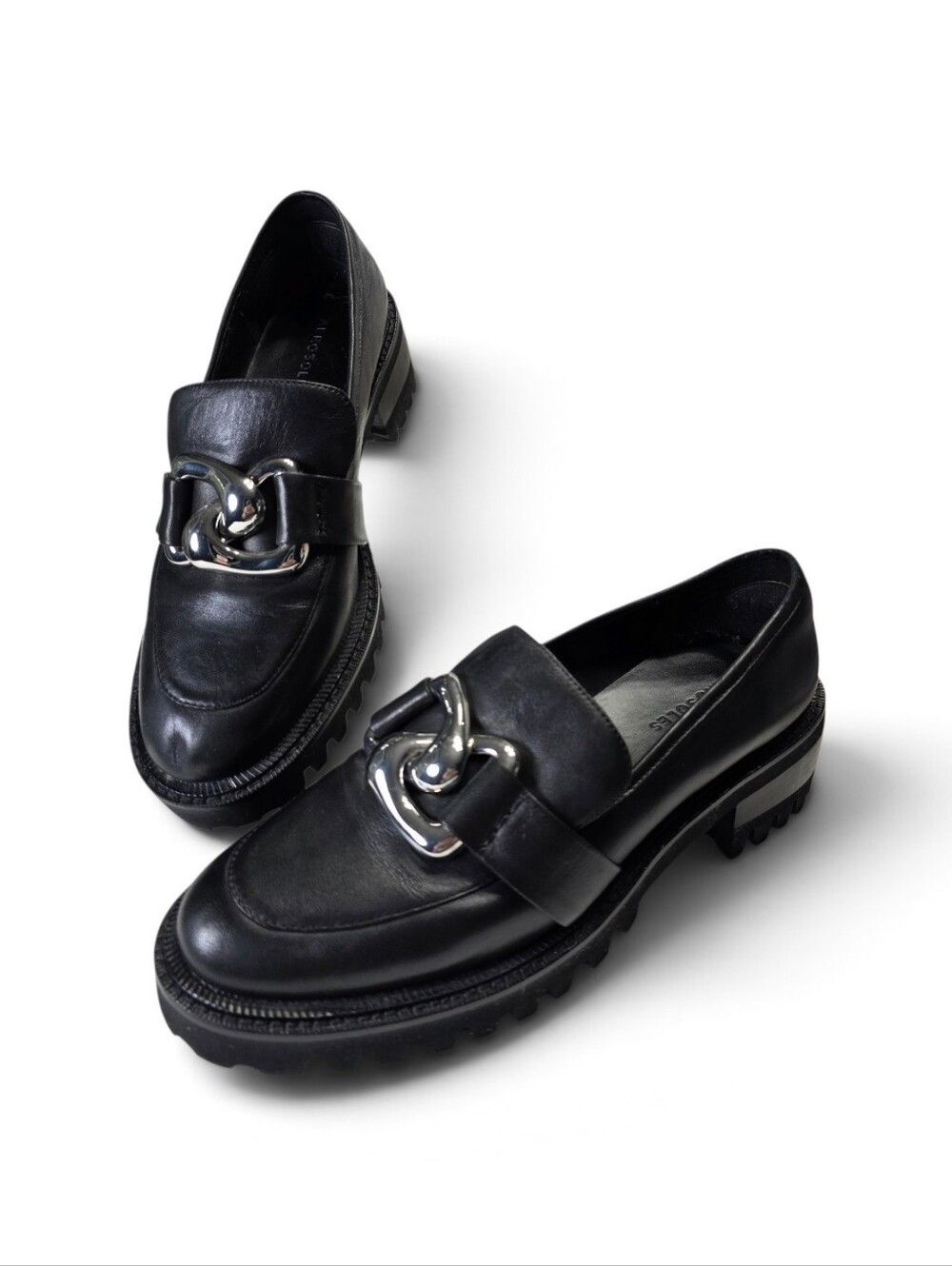 Aerosoles Black Leather Chain-Trim Lug Sole Loafers - Women Size 81/2